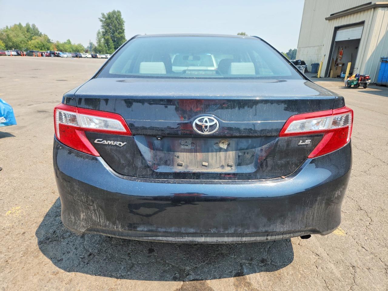 2014 Toyota Camry Le - Image 6