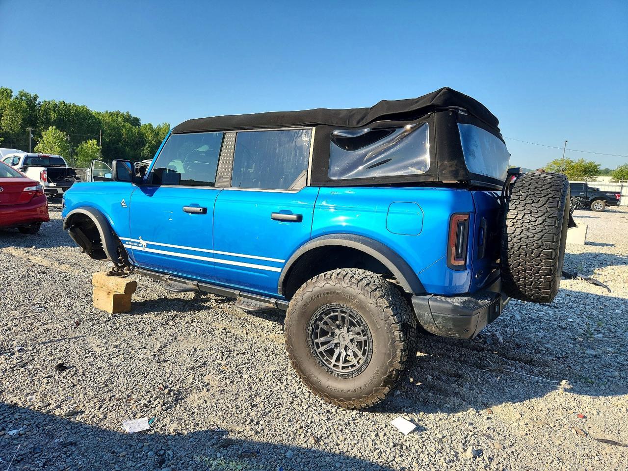 2023 Ford Bronco Base - Фото 2