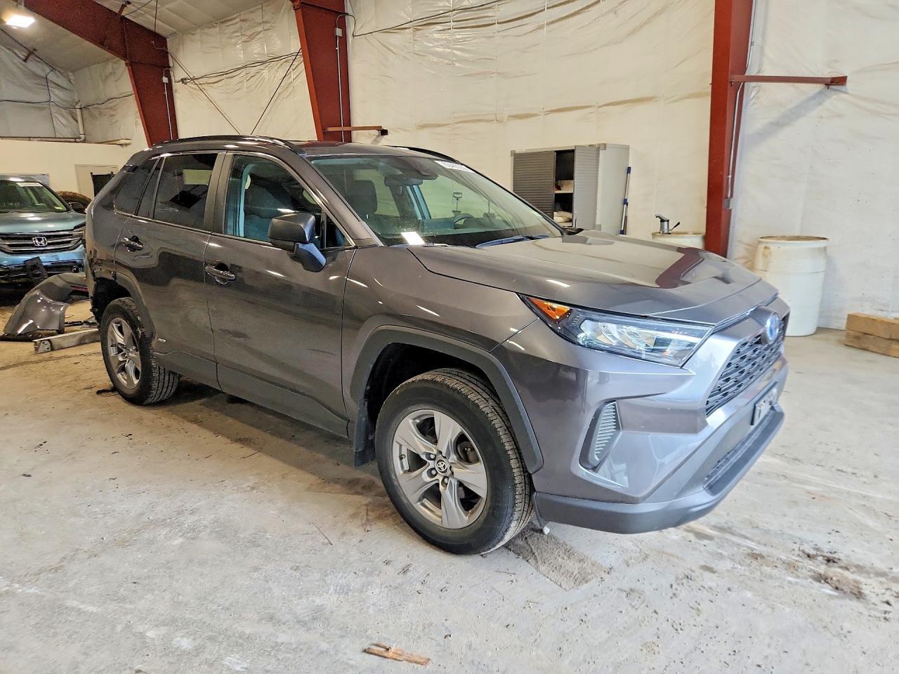 2022 Toyota Rav4 Le - Image 4
