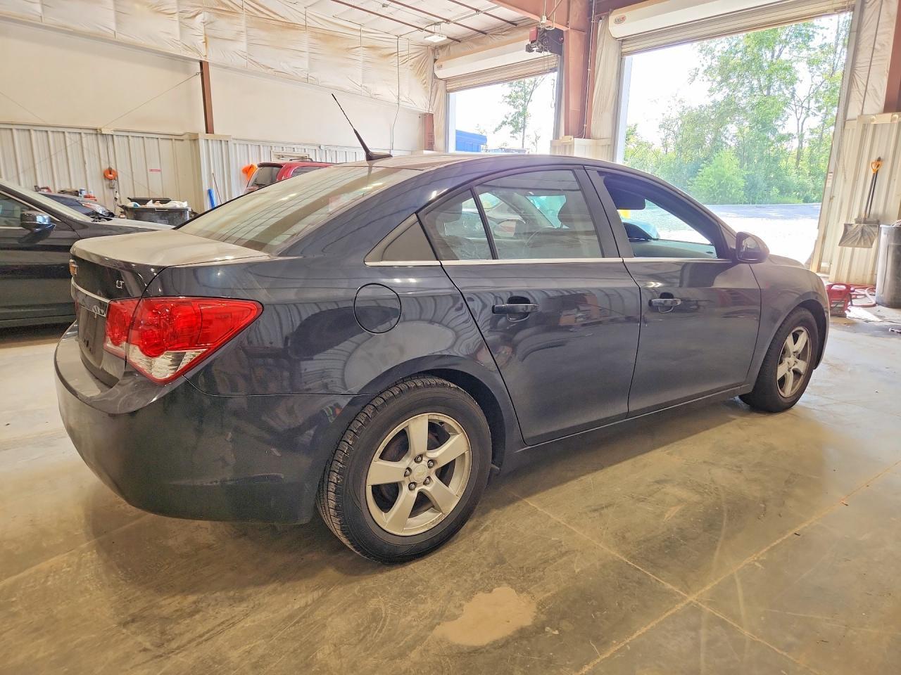 2014 Chevrolet Cruze Lt - Image 3