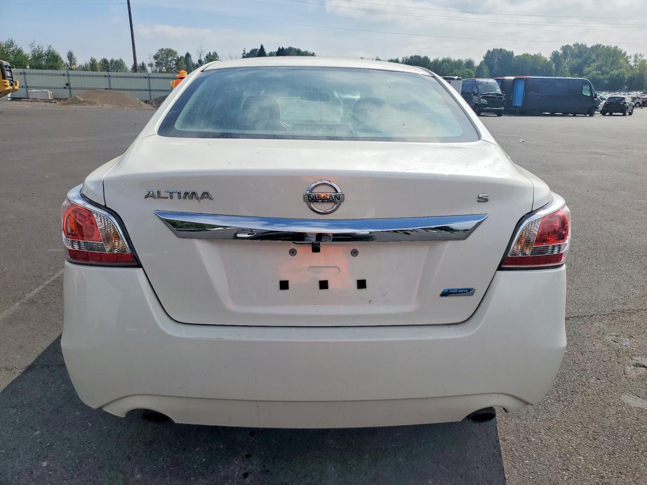 2014 Nissan Altima 2.5 S - Image 6