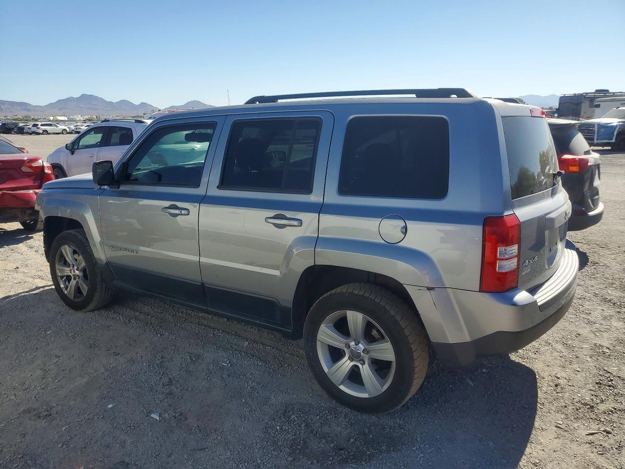 2014 Jeep Patriot Latitude - Фото 2