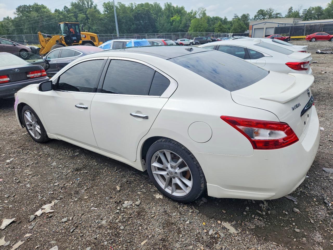 2010 Nissan Maxima 3.5 S - Фото 2