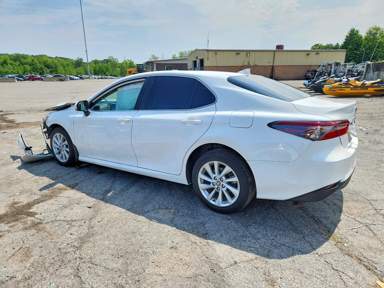 2024 Toyota Camry Le - Image 2