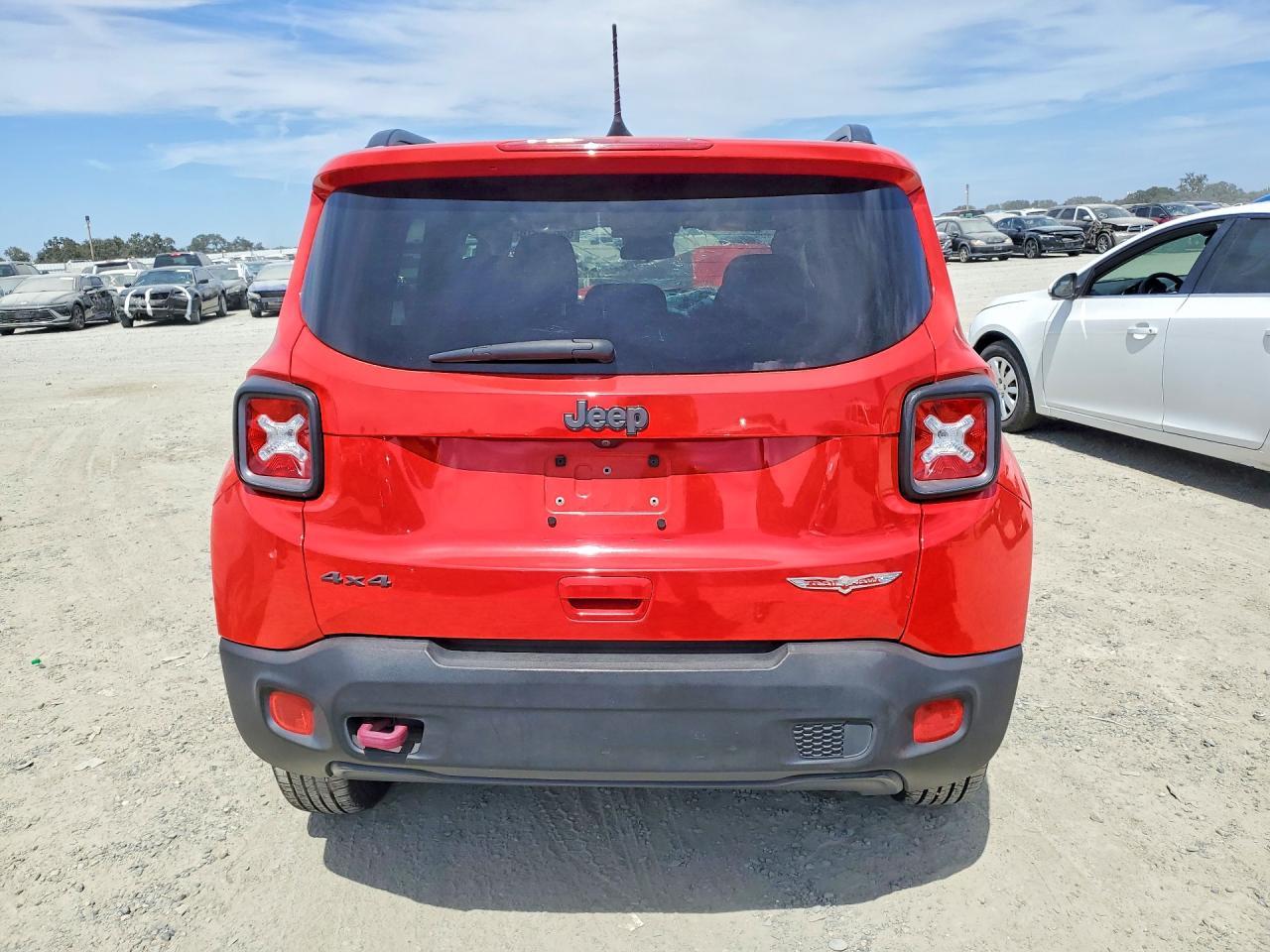 2018 Jeep Renegade Trailhawk - Image 6