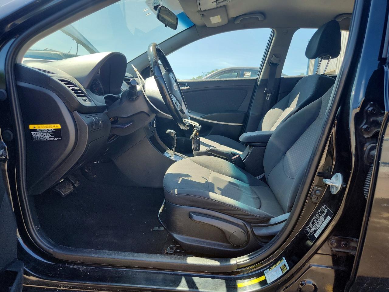2014 Hyundai Accent Se - Фото 7