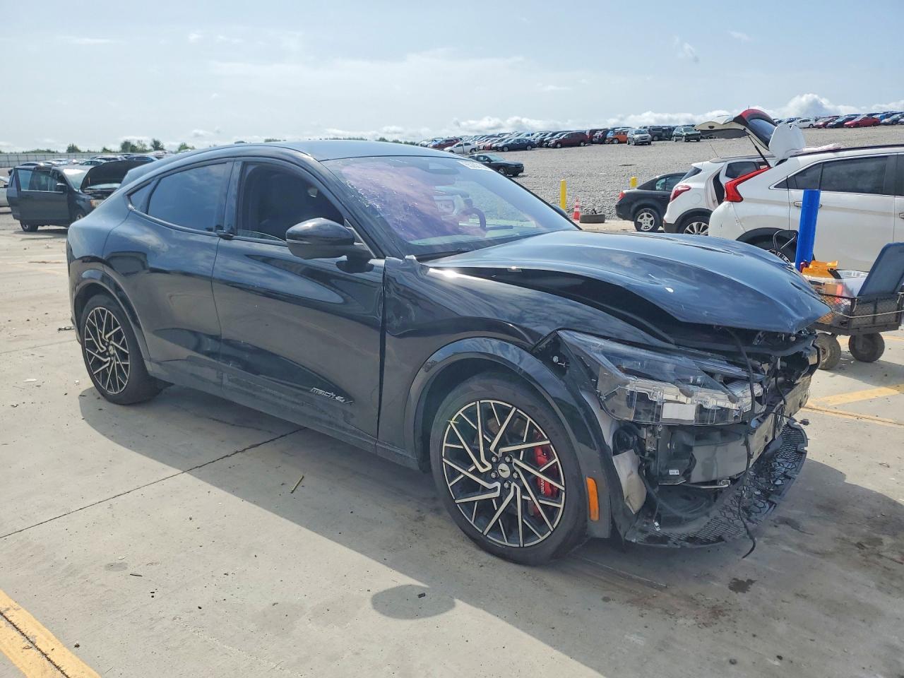 2022 Ford Mustang Mach-E Gt - Фото 4