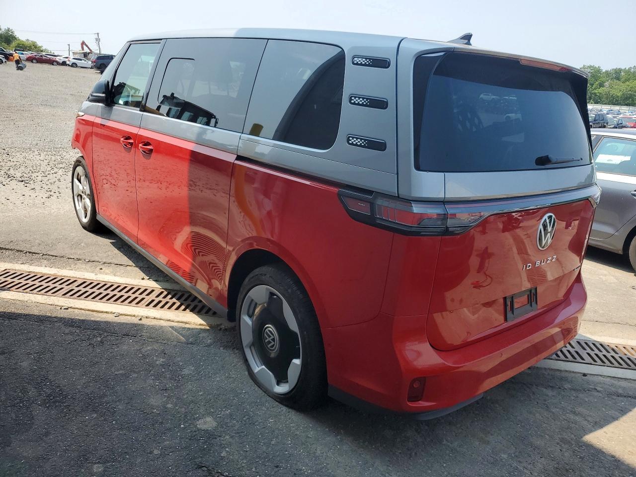 2025 Volkswagen Id Buzz Pro S Plus - Image 2