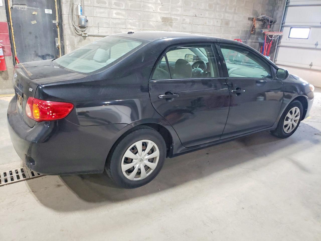 2010 Toyota Corolla Le - Image 3