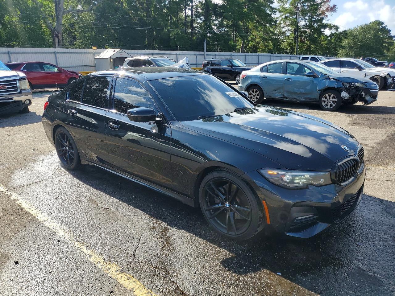 2022 BMW 330I - Image 4