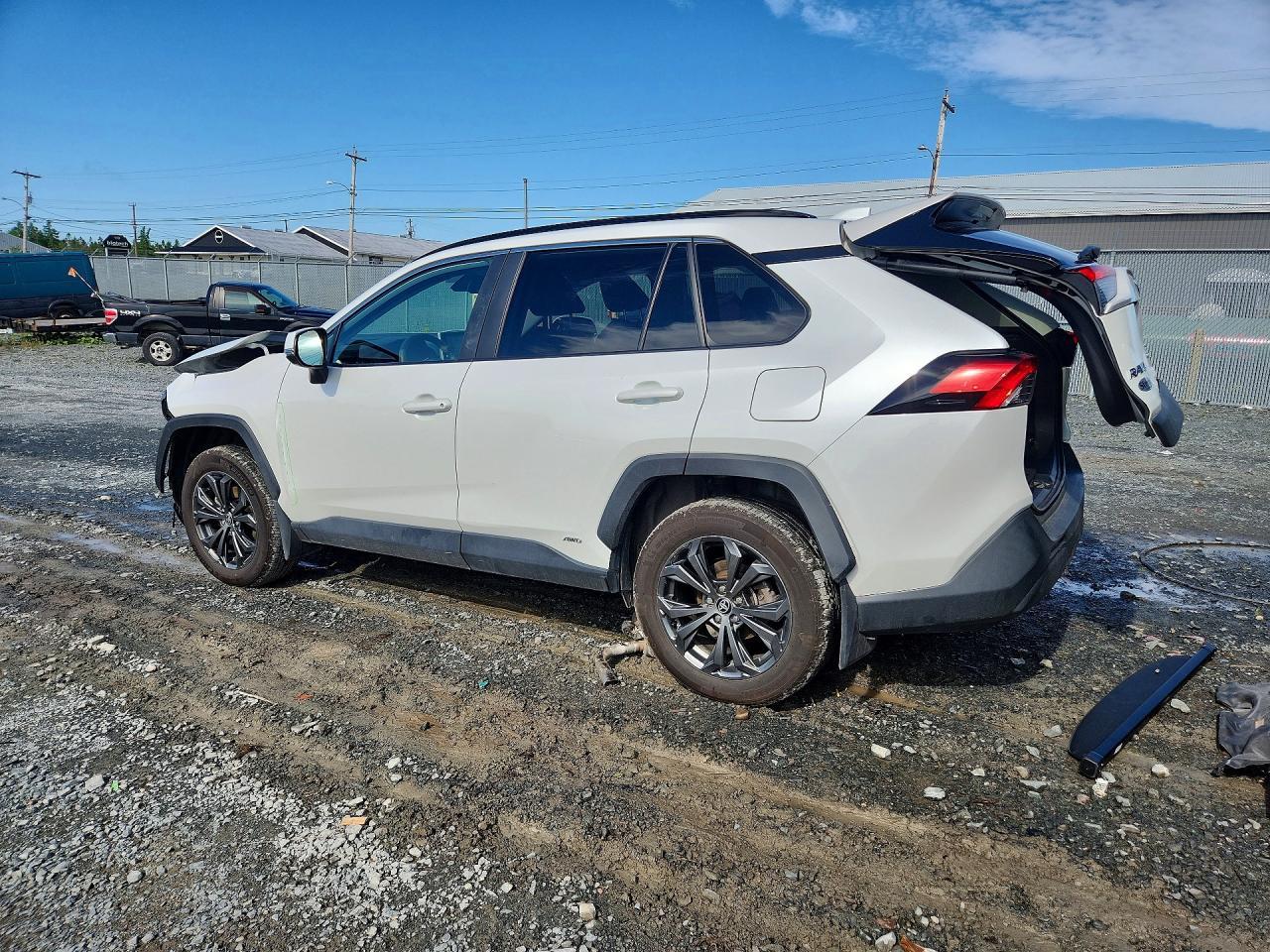 2025 Toyota Rav 4 - Фото 2