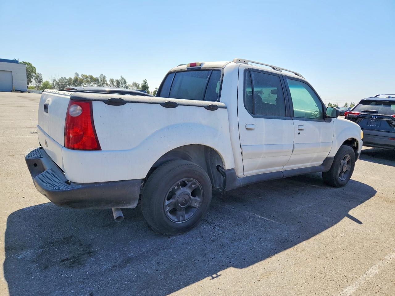 2002 Ford Explorer Sport Trac - Фото 3