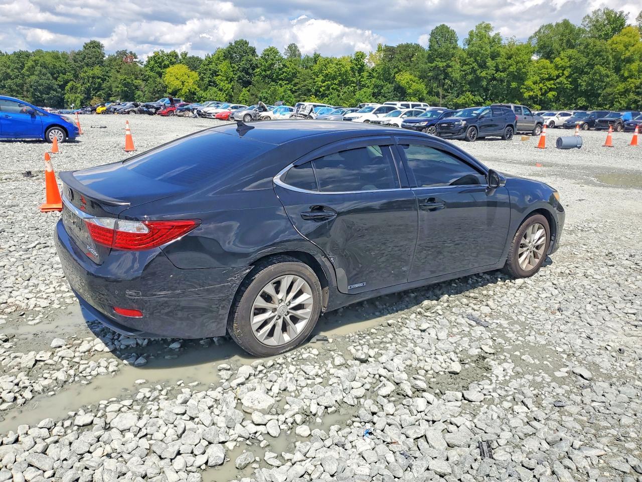 2013 Lexus Es 300H - Фото 3