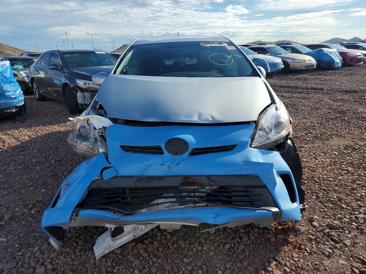 2015 Toyota Prius Two - Фото 5