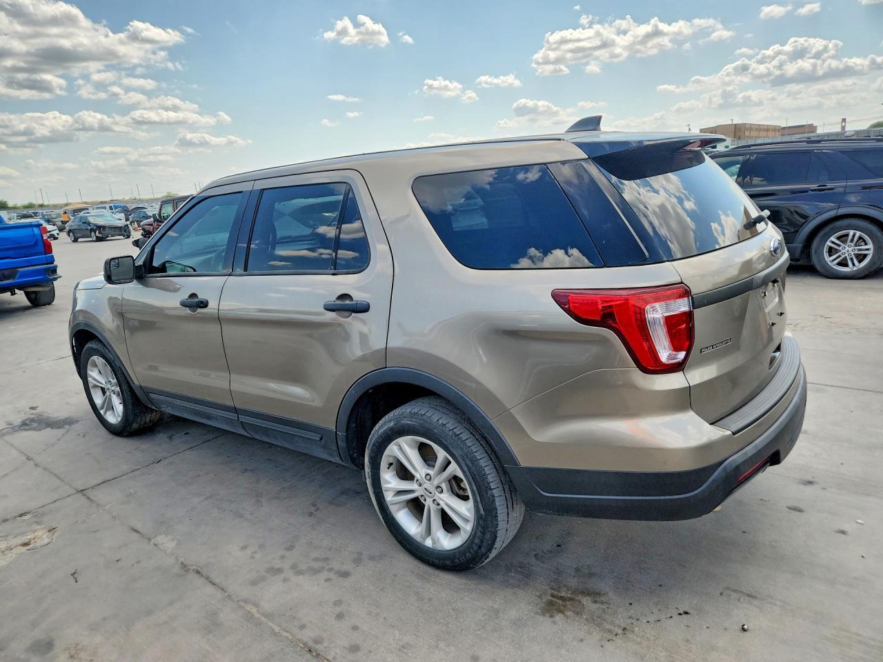 2019 Ford Explorer Police Interceptor - Фото 2