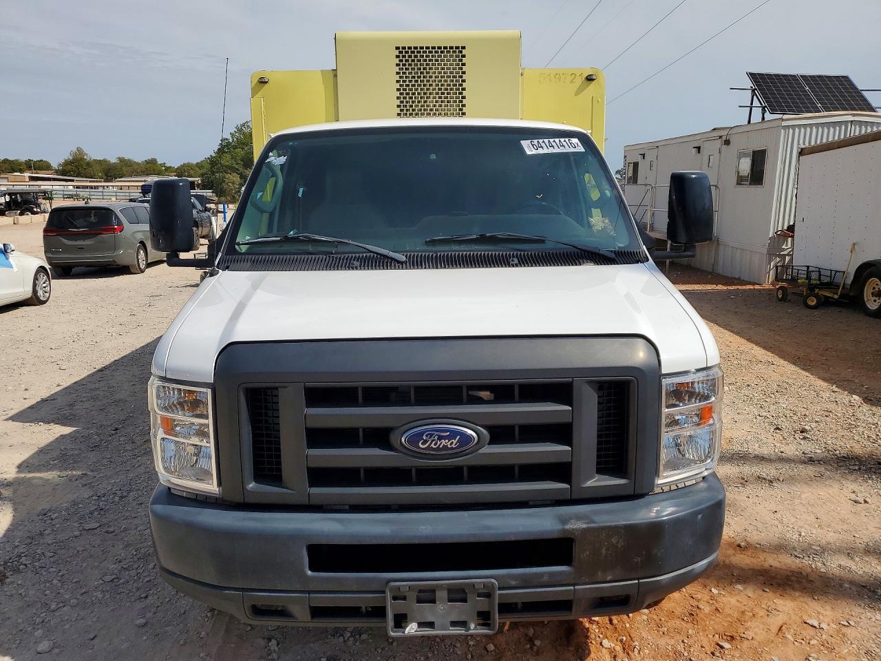 2019 Ford Econoline E450 Super Duty Cutaway Van - Фото 5
