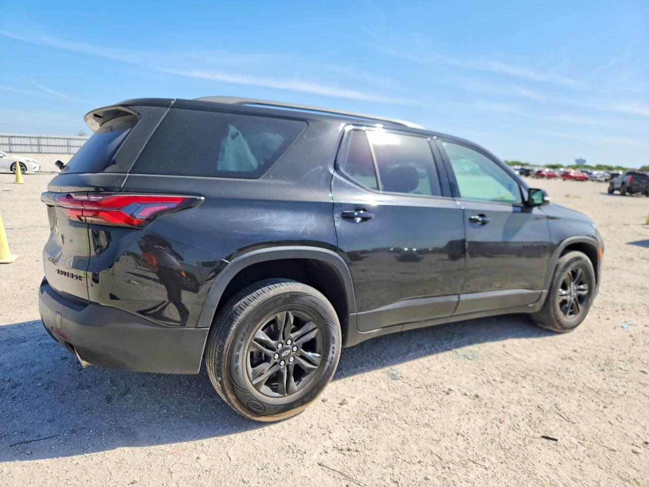 2023 Chevrolet Traverse Lt - Фото 3
