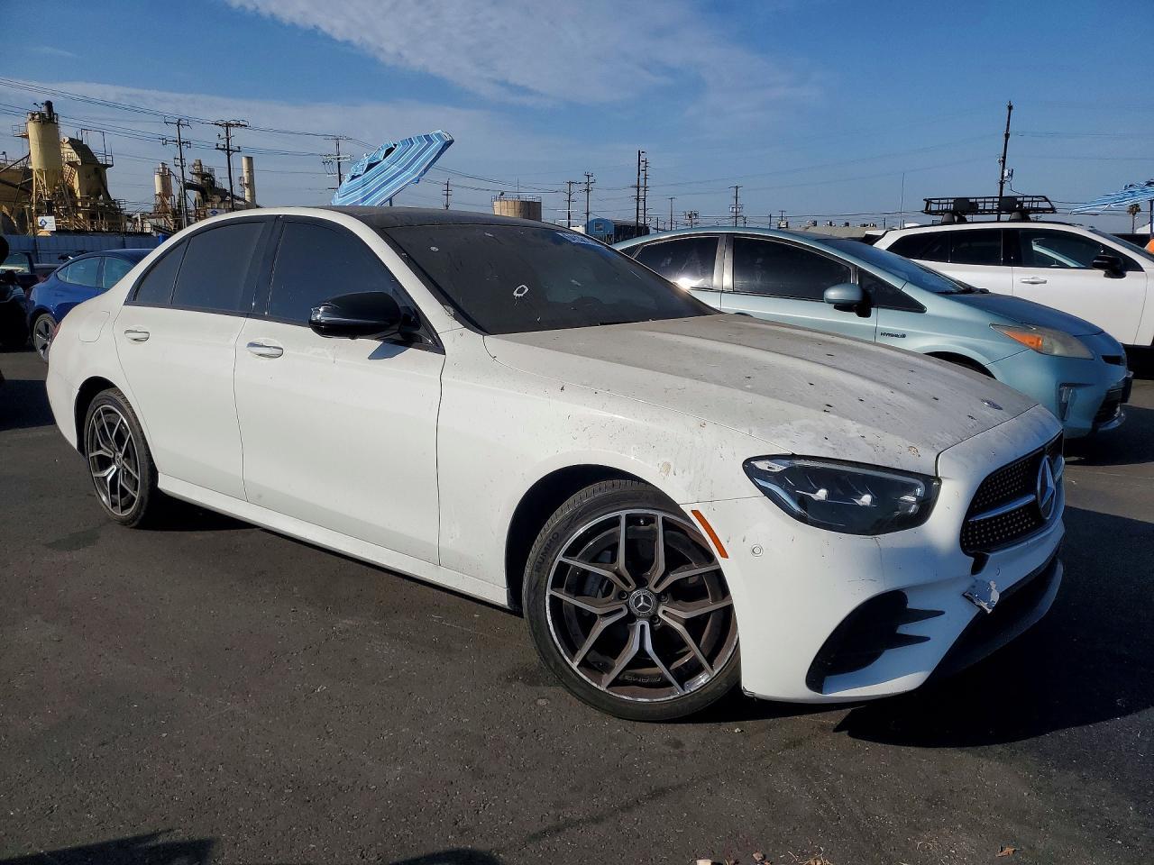 2022 Mercedes-Benz E 350 - Фото 4