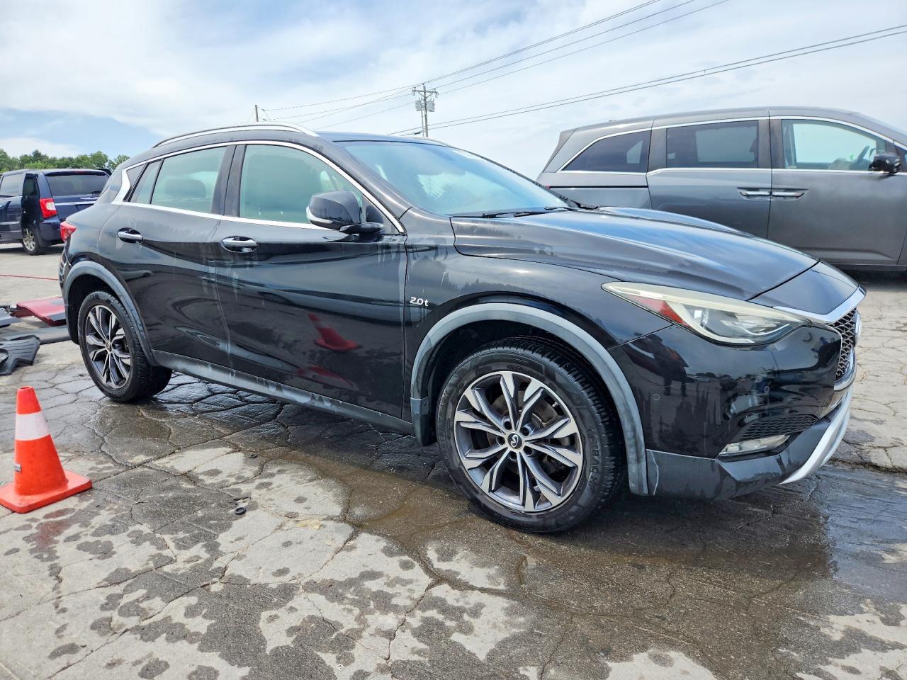 2017 Infiniti Qx30 Premium - Фото 4