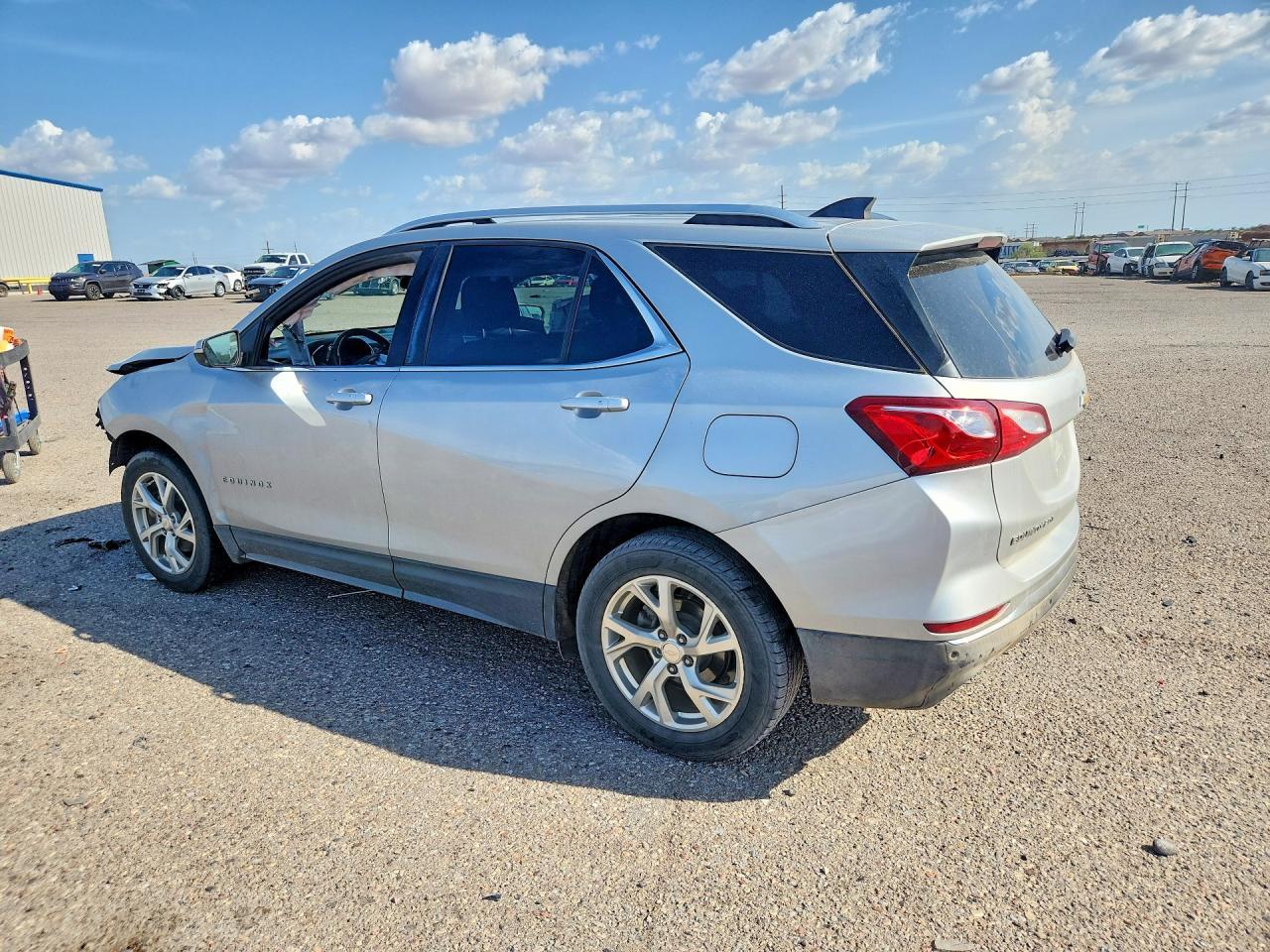2018 Chevrolet Equinox Lt - Image 2