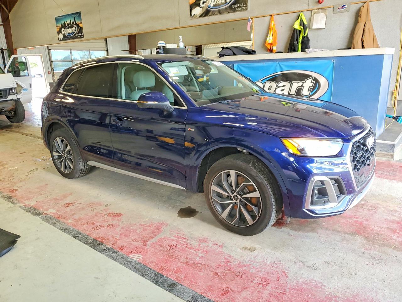 2022 Audi Q5 Premium 45 - Image 4