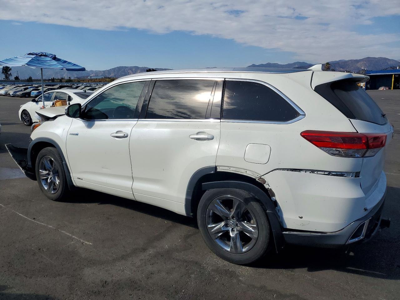 2017 Toyota Highlander Hybrid Limited Platinum - Фото 2