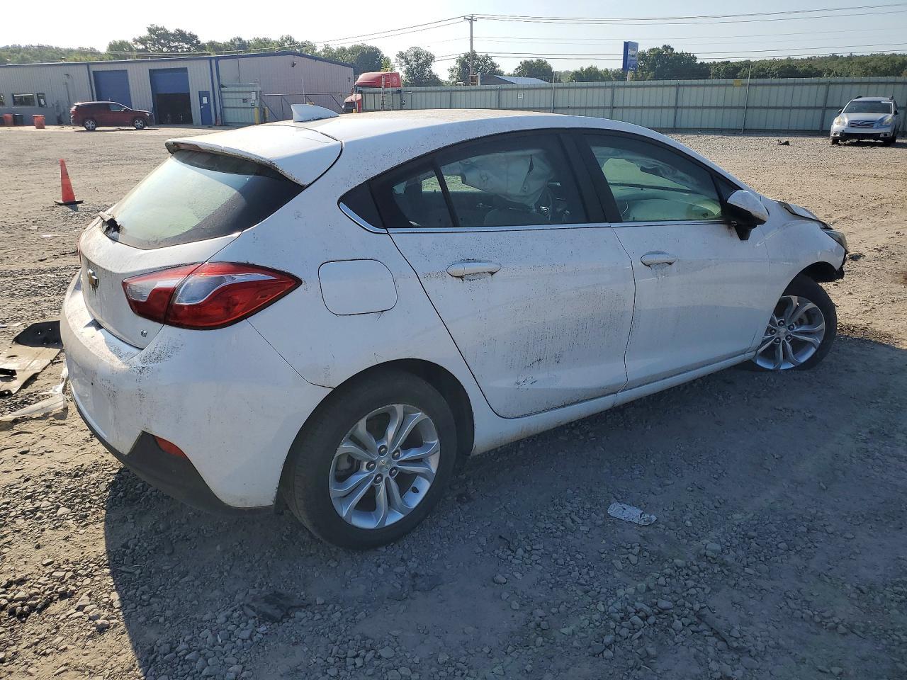 2019 Chevrolet Cruze Lt - Фото 3