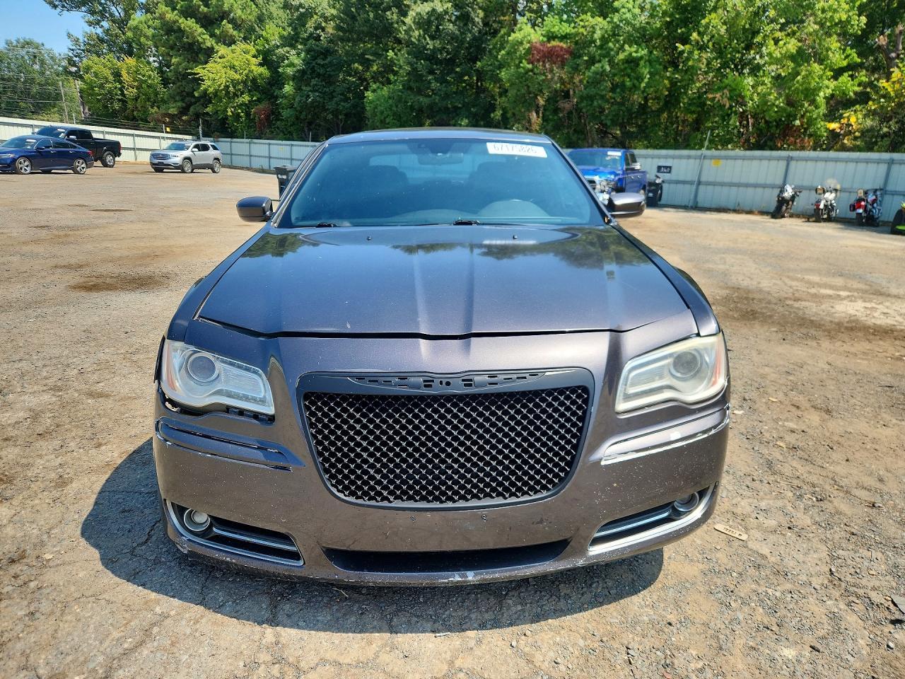 2014 Chrysler 300 S - Image 5