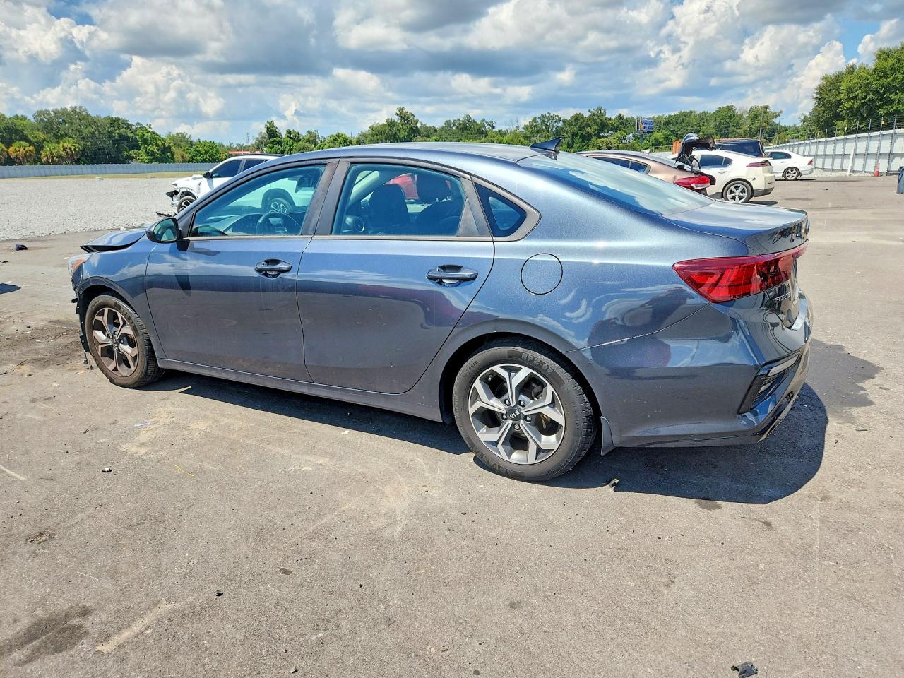 2020 Kia Forte Lxs - Image 2