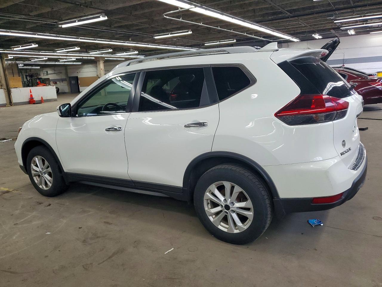 2018 Nissan Rogue S - Фото 2