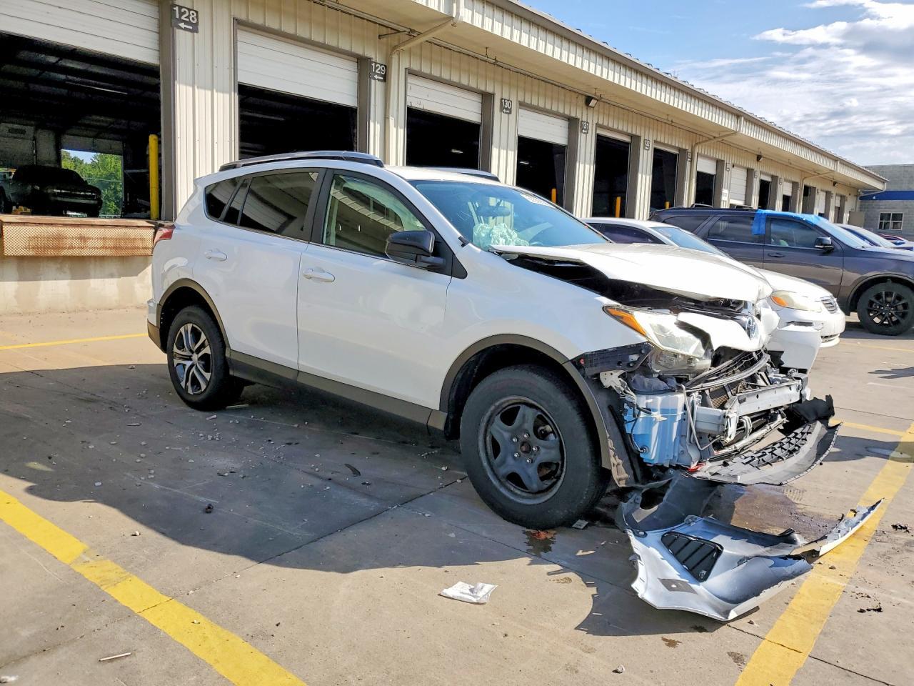 2016 Toyota Rav4 Le - Фото 4