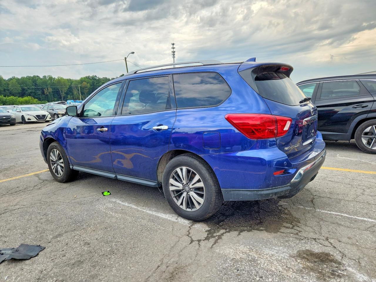 2020 Nissan Pathfinder Sl - Фото 2