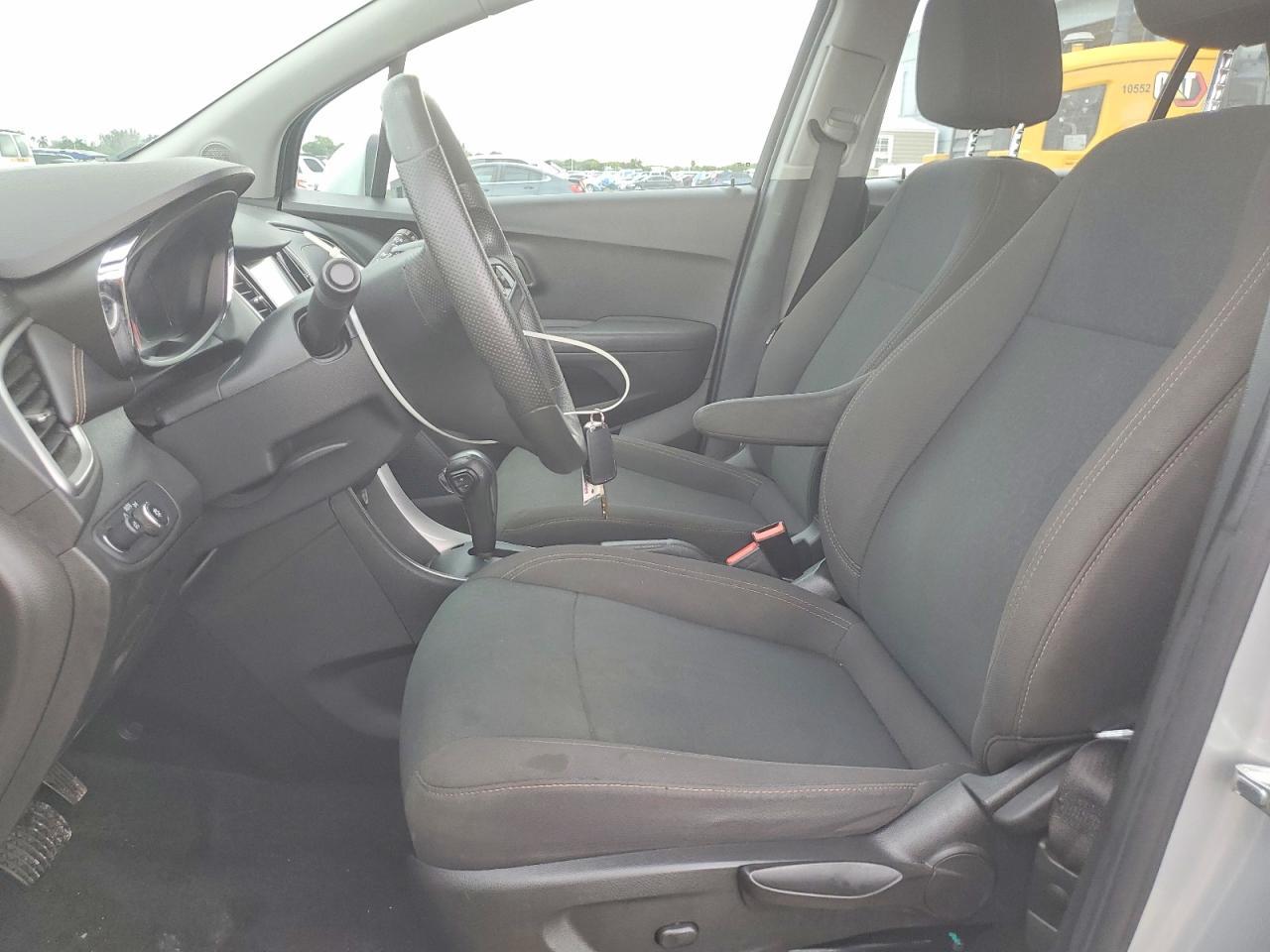 2017 Chevrolet Trax Ls - Image 7