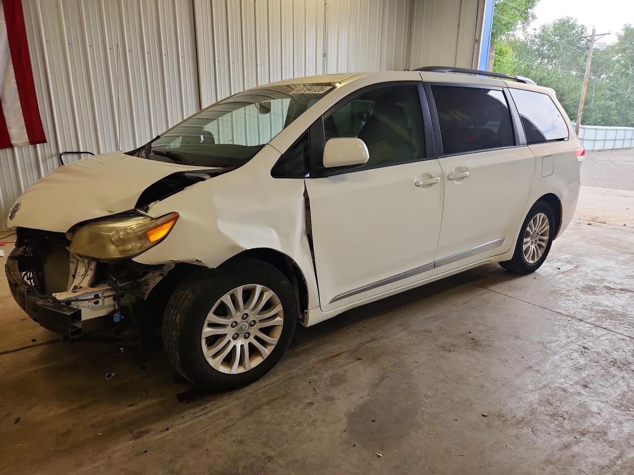 2011 Toyota Sienna Xle 8-Passenger
