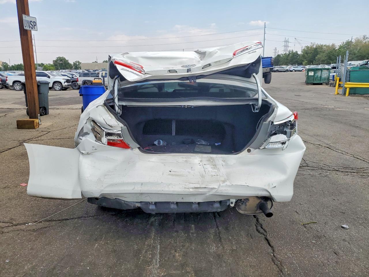 2012 Toyota Camry Le - Фото 6