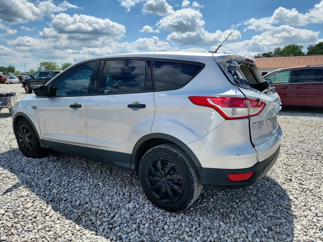 2014 Ford Escape S - Фото 2