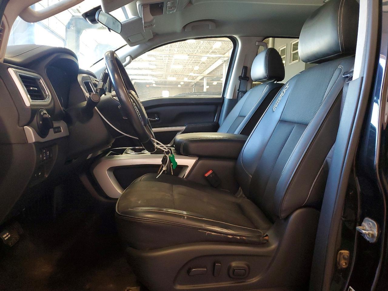 2019 Nissan Titan Pro-4X - Image 7