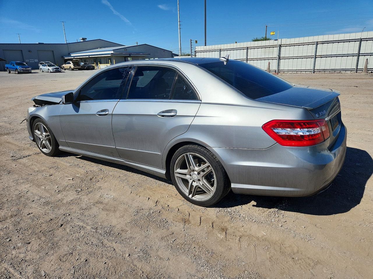 2011 Mercedes-Benz E 350 - Фото 2