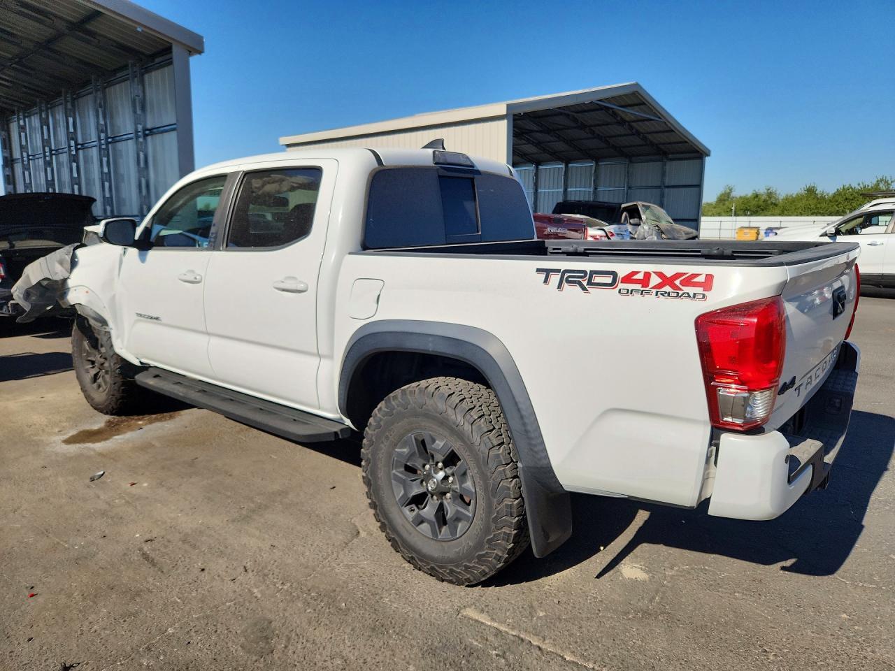 2017 Toyota Tacoma Trd Off Road - Image 2