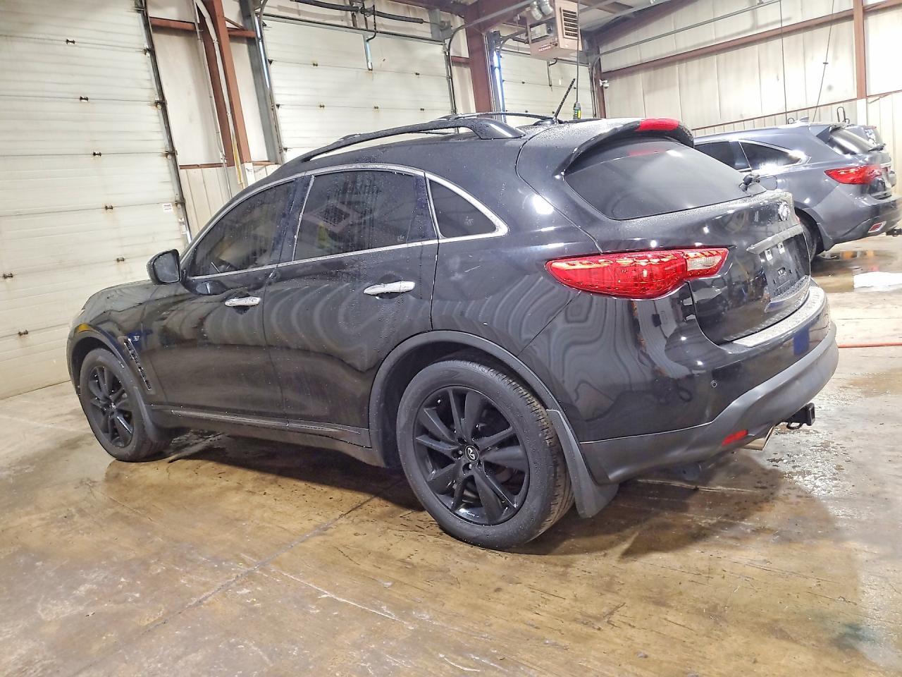 2017 Infiniti Qx70 Base - Фото 2