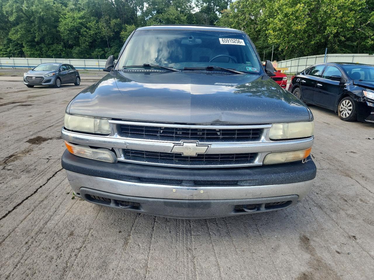 2001 Chevrolet Suburban K1500 - Image 5
