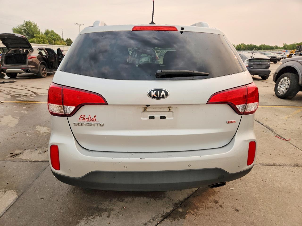 2015 Kia Sorento Lx - Image 6