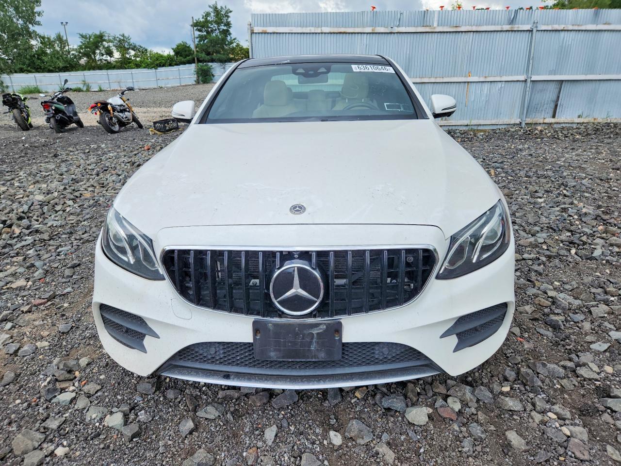 2019 Mercedes-Benz E 300 4Matic - Image 5