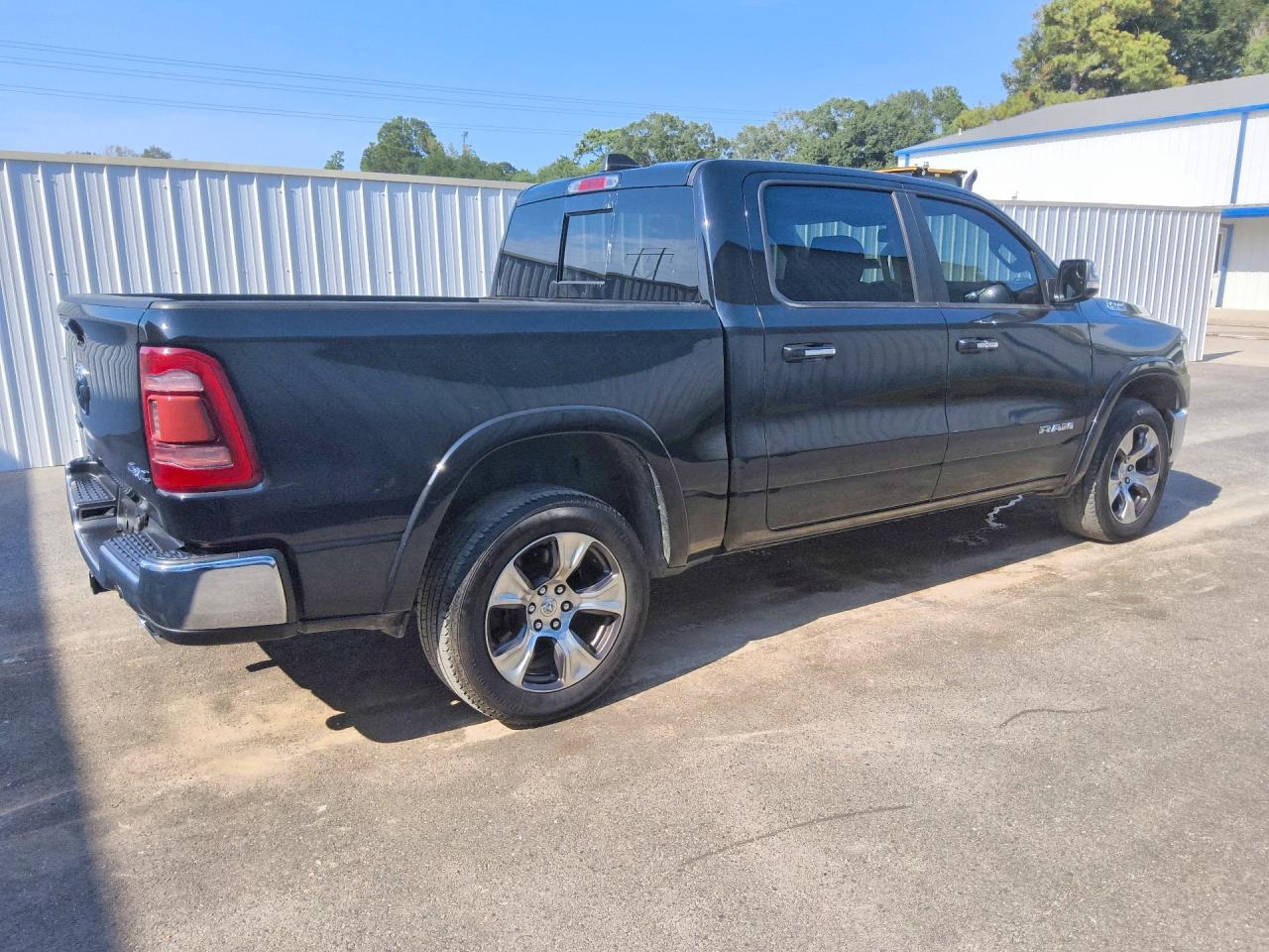 2019 Ram 1500 Laramie - Фото 3