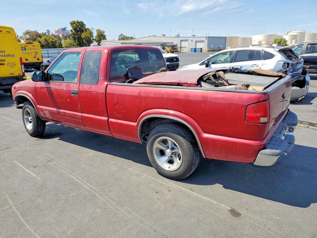 2001 Chevrolet S Truck S10 - Фото 2