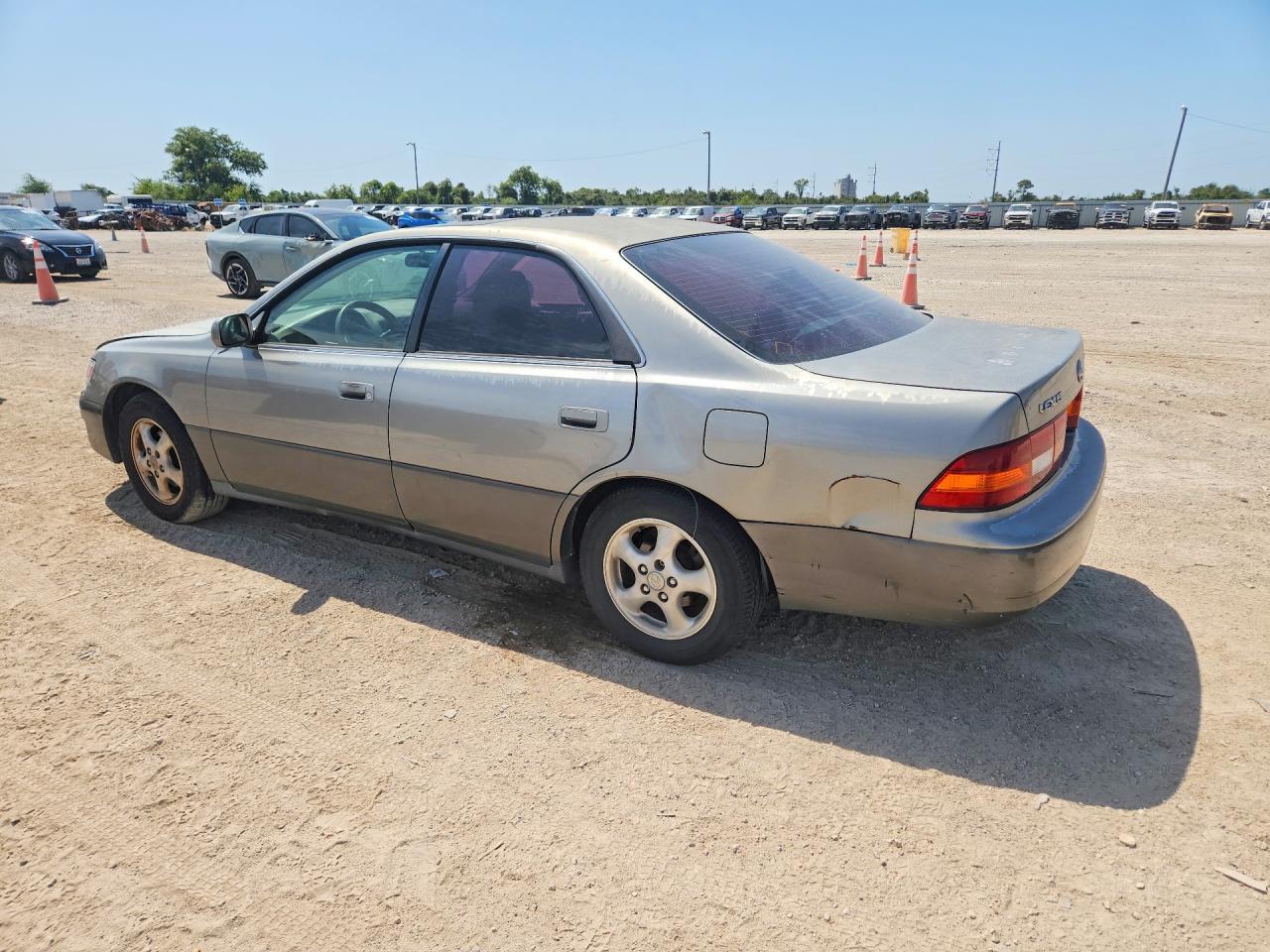 1999 Lexus Es 300 - Фото 2