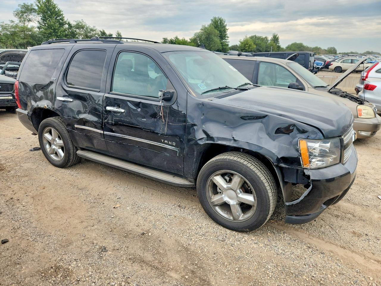 2014 Chevrolet Tahoe - Фото 4