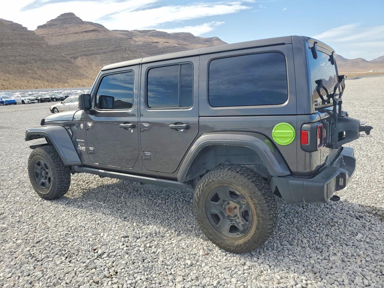 2018 Jeep Wrangler Unlimited Sahara - Фото 2
