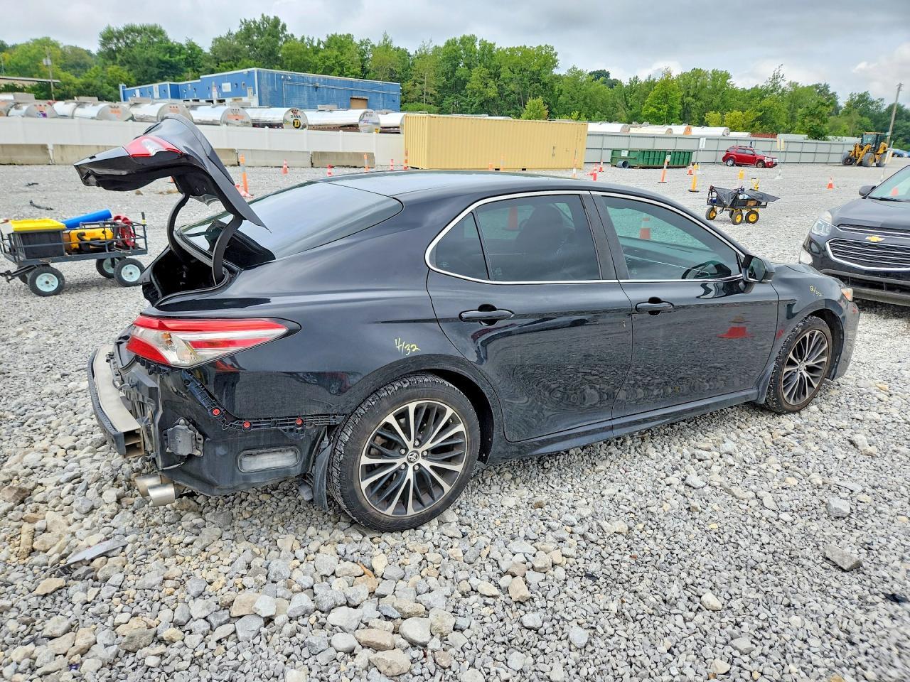2018 Toyota Camry Se - Image 3