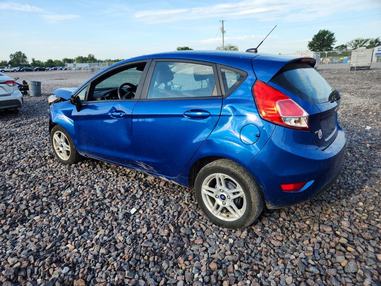 2019 Ford Fiesta Se - Фото 2